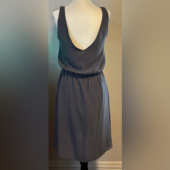 H&M Chic Gray Sleeveless Midi Dress - Picture 4 of 9